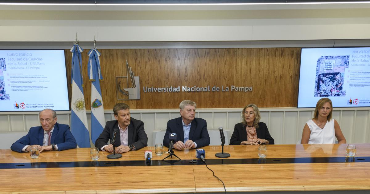 Maacutes de 700 inscriptos para Medicina en la UNLPam