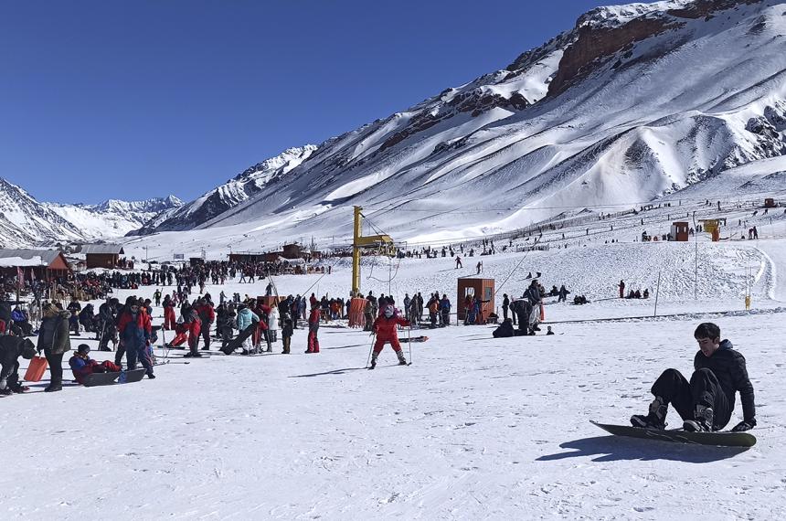 Calendario 2026- el Gobierno nacional confirmoacute tres feriados con fines turiacutesticos