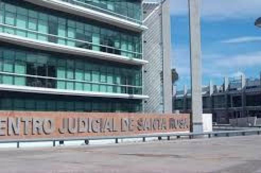 Aumentaron la cuota alimentaria de la abuela que percibiacutea 1000 pesos