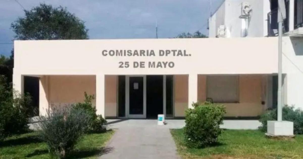 El hombre atropelló personal de la Comisaría de 25 de Mayo