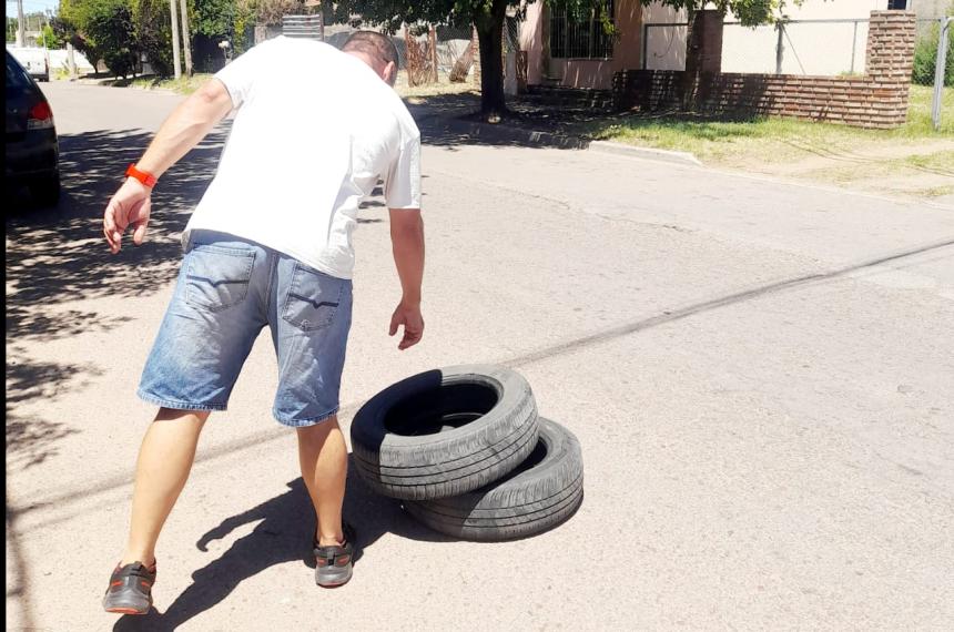 Barrio Congreso- quemaron gomas por las amenazas que realiza un vecino