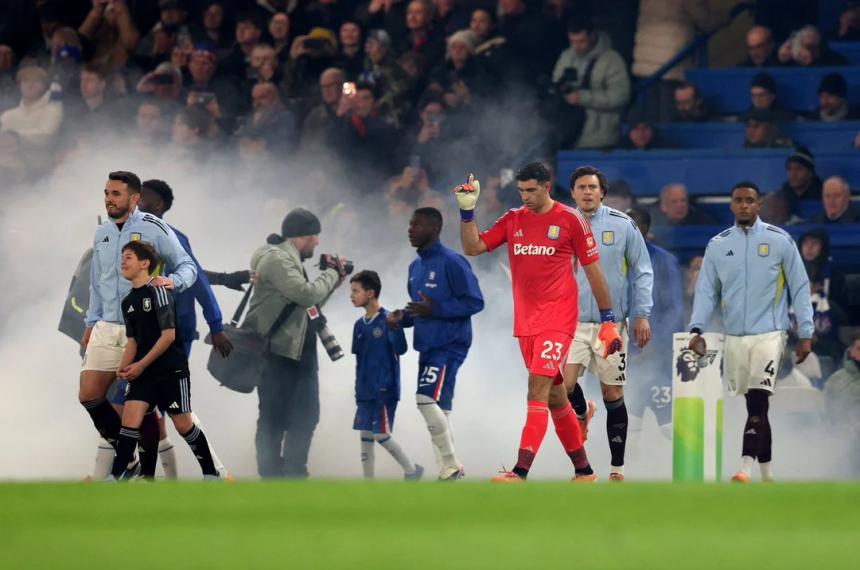 El Dibu Martínez y el Aston Villa se ilusionan con pelear por el título en la Premier League