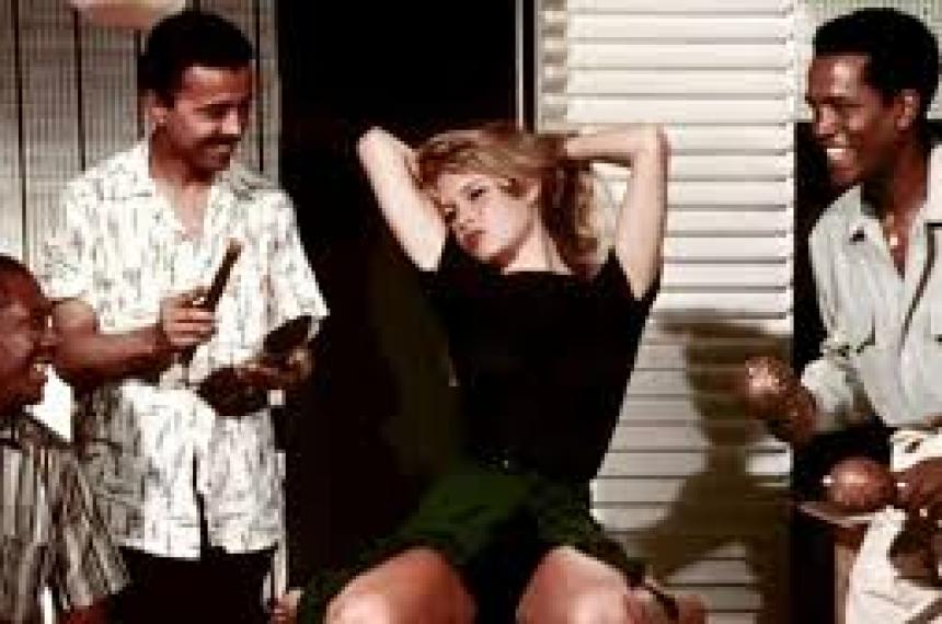 El sensual baile de BB en Y Dios creó a la mujer