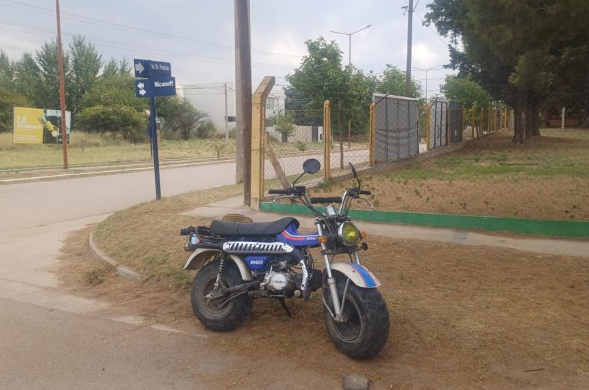 La moto en la que circulaba el herido
