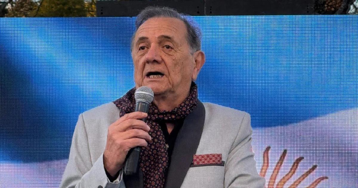 Cayó desde una escalera que derivó en una cirugía de urgencia