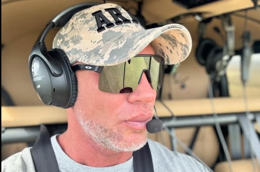 El empresario Javier Catoni envió un saludo de fin de año donde anuncia su incursión en la política local