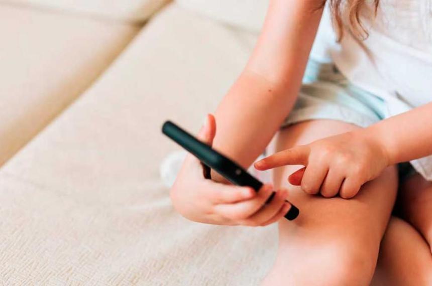 La respuesta no estaacute en la edad- cuaacutendo es recomendable que los chicos empiecen a usar un celular