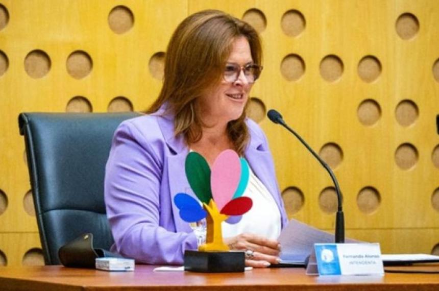 No necesito empezar a trabajar porque vivo trabajando