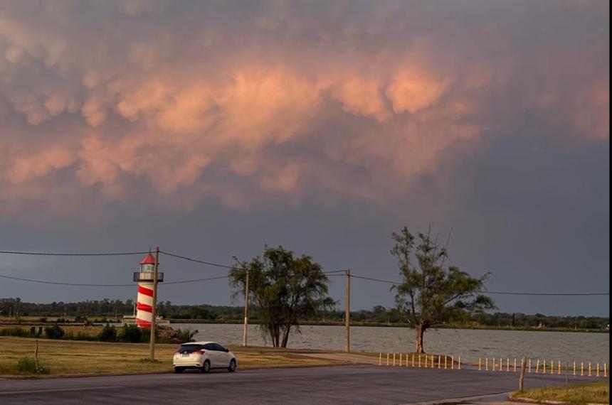 El cielo nublado lejos de traer alivio aumentar� la sensación de pesadez