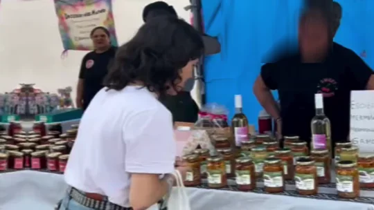 El video que desmiente al intendente Rojas- Julia Vargas siacute estuvo en la feria de Toay