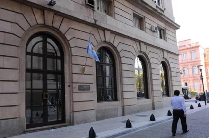 El Gobierno reformularaacute la SIDE con un decreto