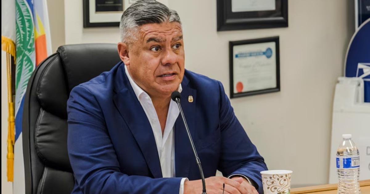 Claudio Chiqui Tapia presidente de la AFA figura entre los principales directivos alcanzados por el sumario iniciado por el Banco Central por presuntas infracciones a la Ley Penal Cambiaria