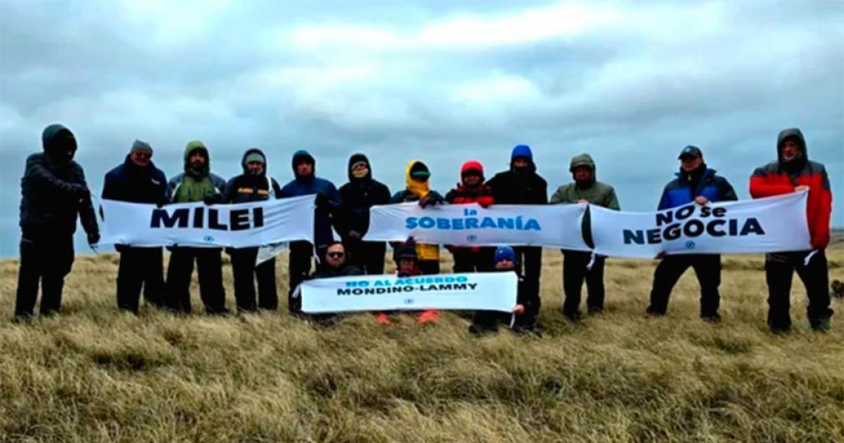 Excombatientes exigieron a Milei que rectifique dichos sobre Malvinas y lo intimaron a retractarse