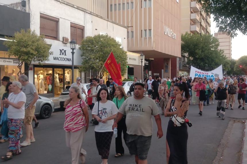 En Santa Rosa movilizaron contra la intervencioacuten de EEUU en Venezuela