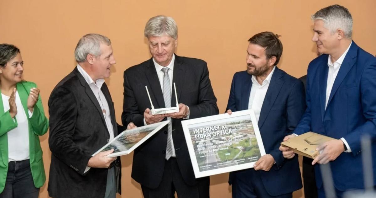 A través de EMPATEL el Gobierno Provincial concretó 16 obras clave en 13 localidades