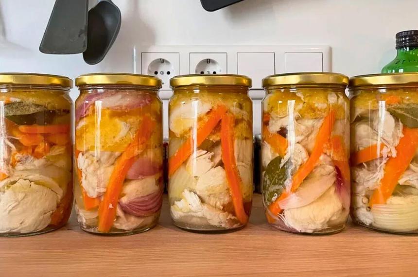 Botulismo en conserva- el peligro invisible tras un frasco mal manipulado