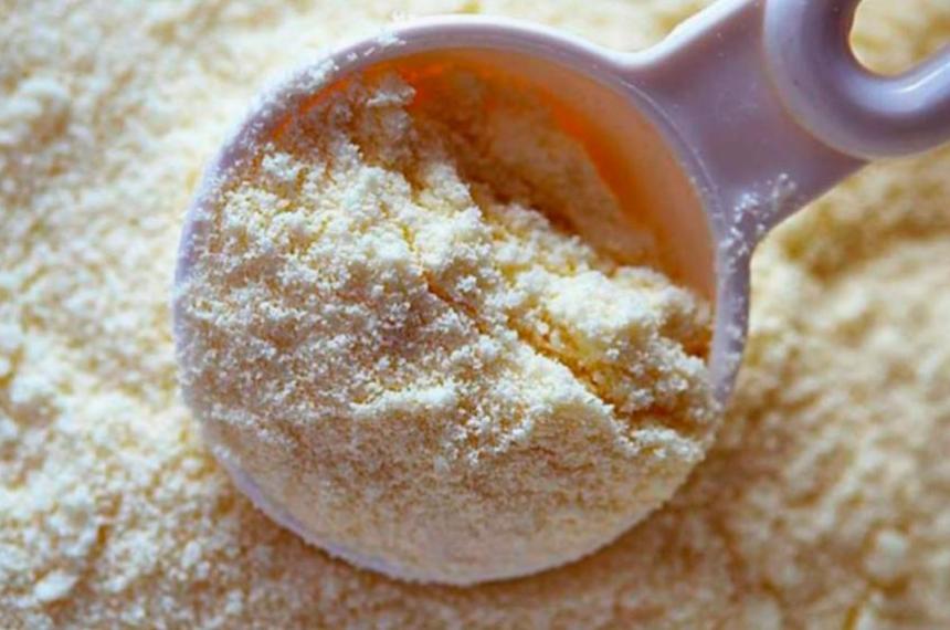 Retiran del mercado una conocida leche de foacutermula para bebeacutes por posible riesgo sanitario