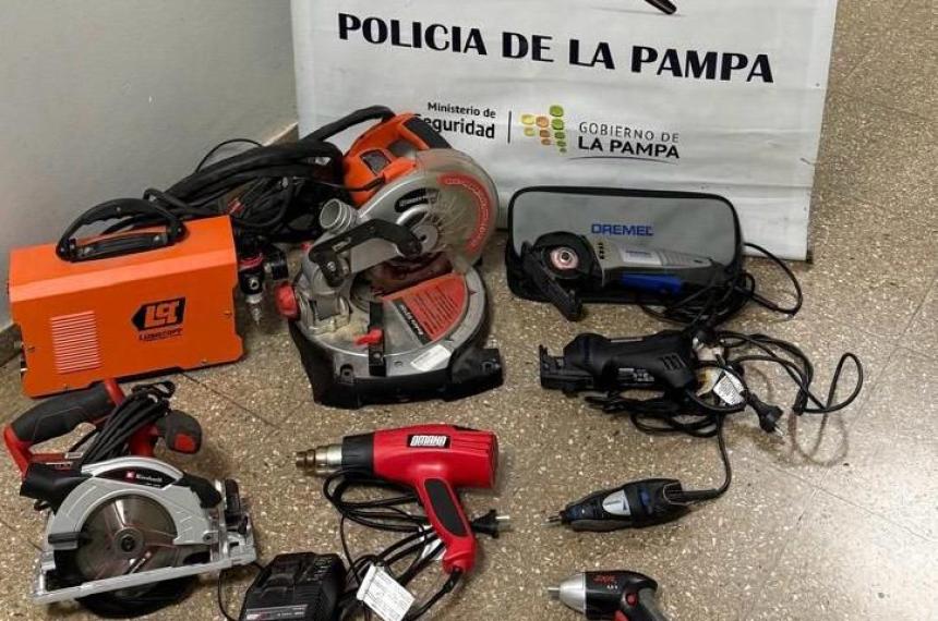 Boqueteros- recuperan valioso botiacuten de herramientas y un arma robada en 2022