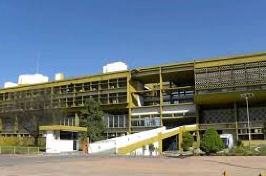 Casa de Gobierno defiende la poliacutetica salarial pero descarta el pago de un bono