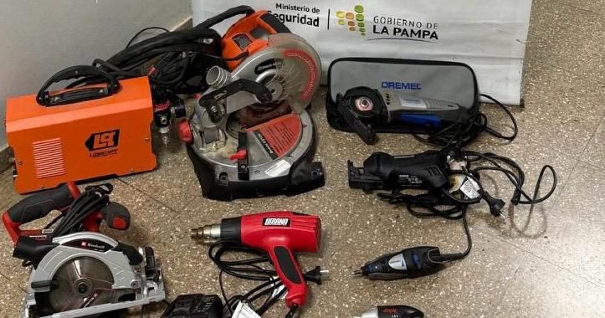 Boqueteros- recuperan valioso botiacuten de herramientas y un arma robada en 2022
