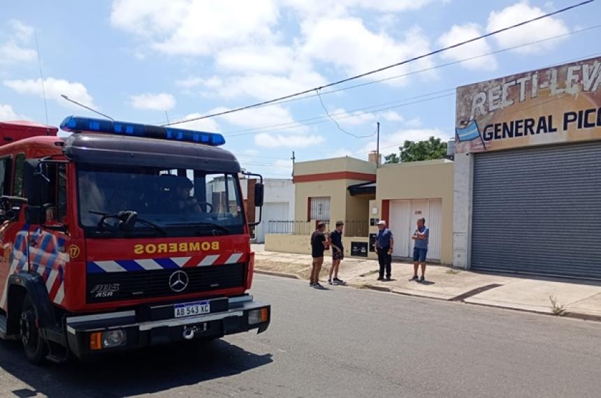 Bomberos asistieron al lugar del hecho