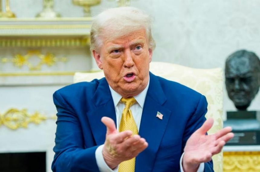 Trump dijo que el reacutegimen cubano estaacute muy cerca de caer y lo vinculoacute con el escenario abierto en Venezuela