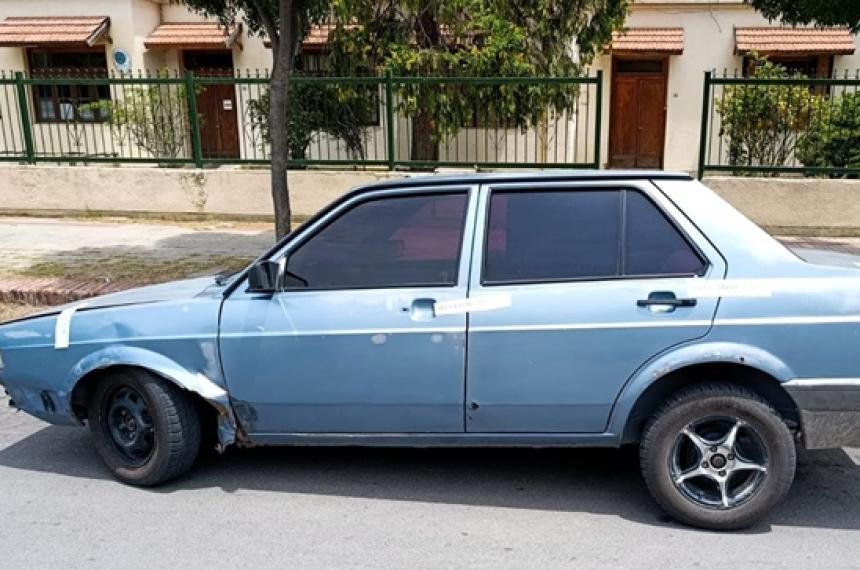 El vehículo fue secuestrado y el conductor imputado por varios delitos