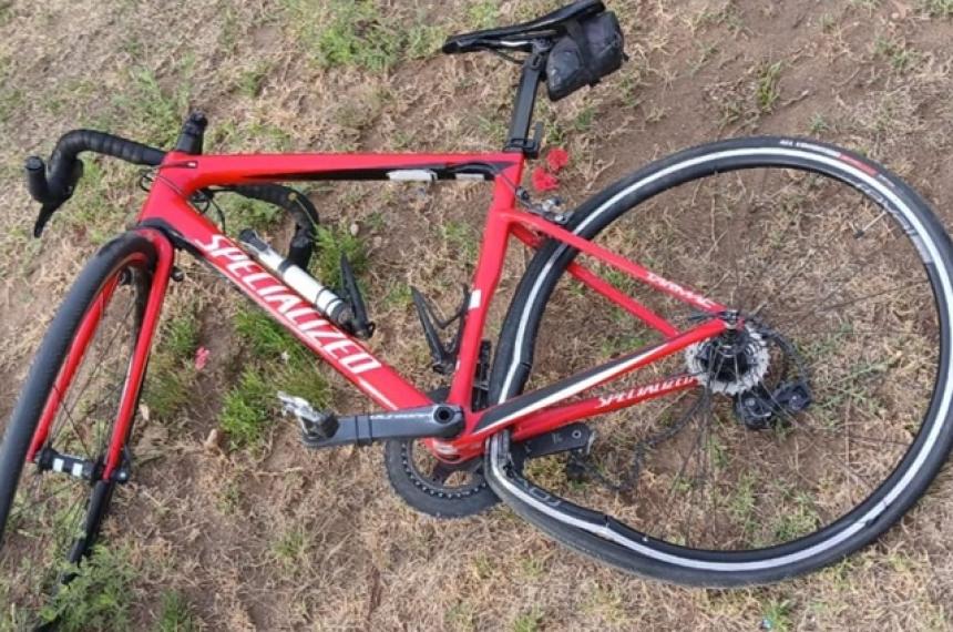 El ciclista sufrió escoriaciones y golpes por el siniestro