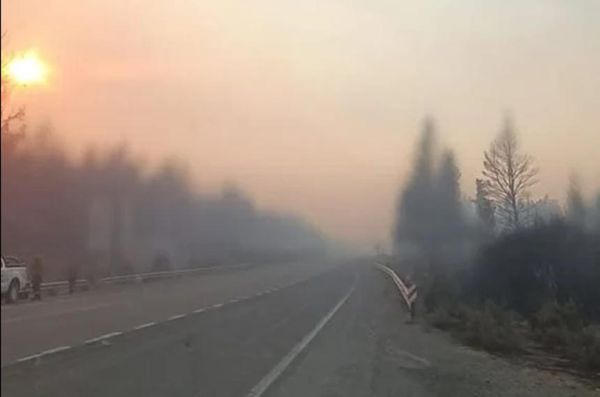 Por el humo piden extrema precaución para circular por Ruta 40