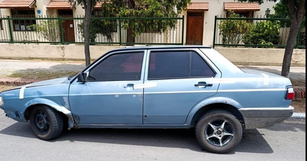 El vehículo fue secuestrado y el conductor imputado por varios delitos