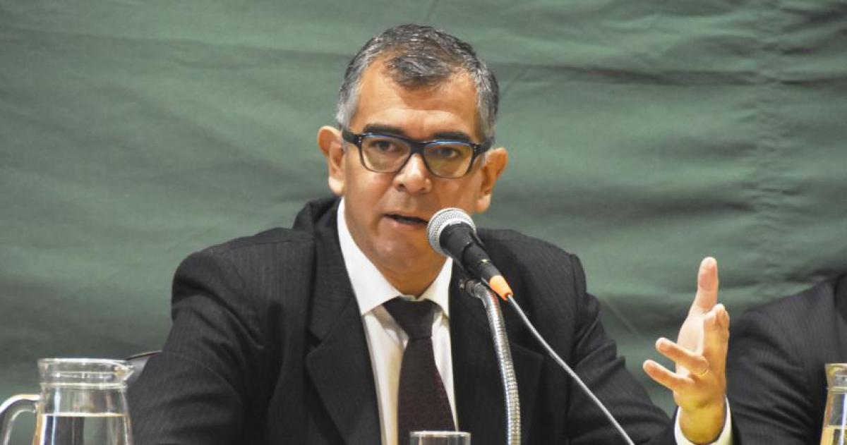 La Nacioacuten criticoacute a un juez pampeano por ordenar rectificar noticias falsas de la dictadura