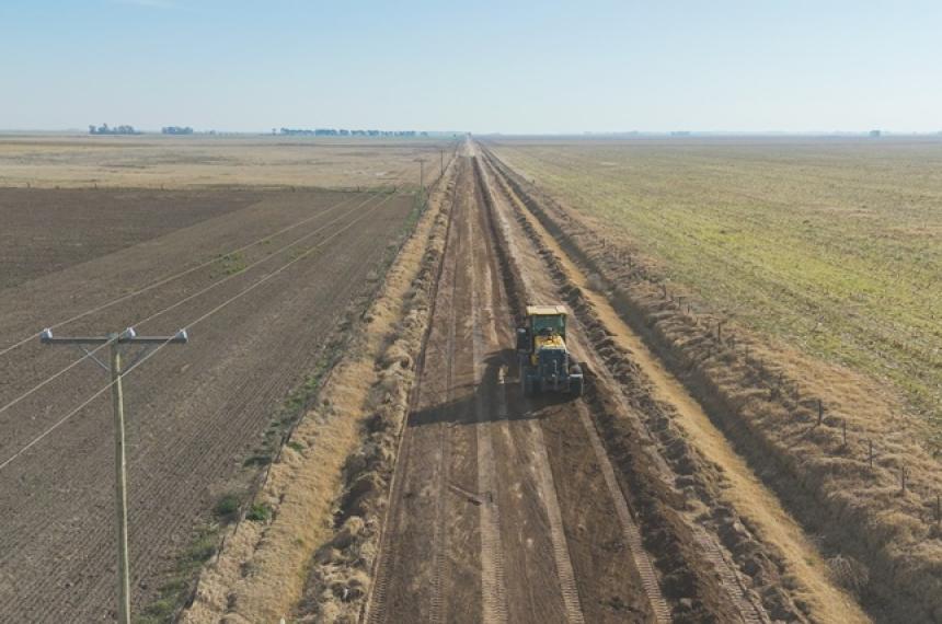 La Municipalidad de Pico destacó el mantenimiento de caminos vecinales