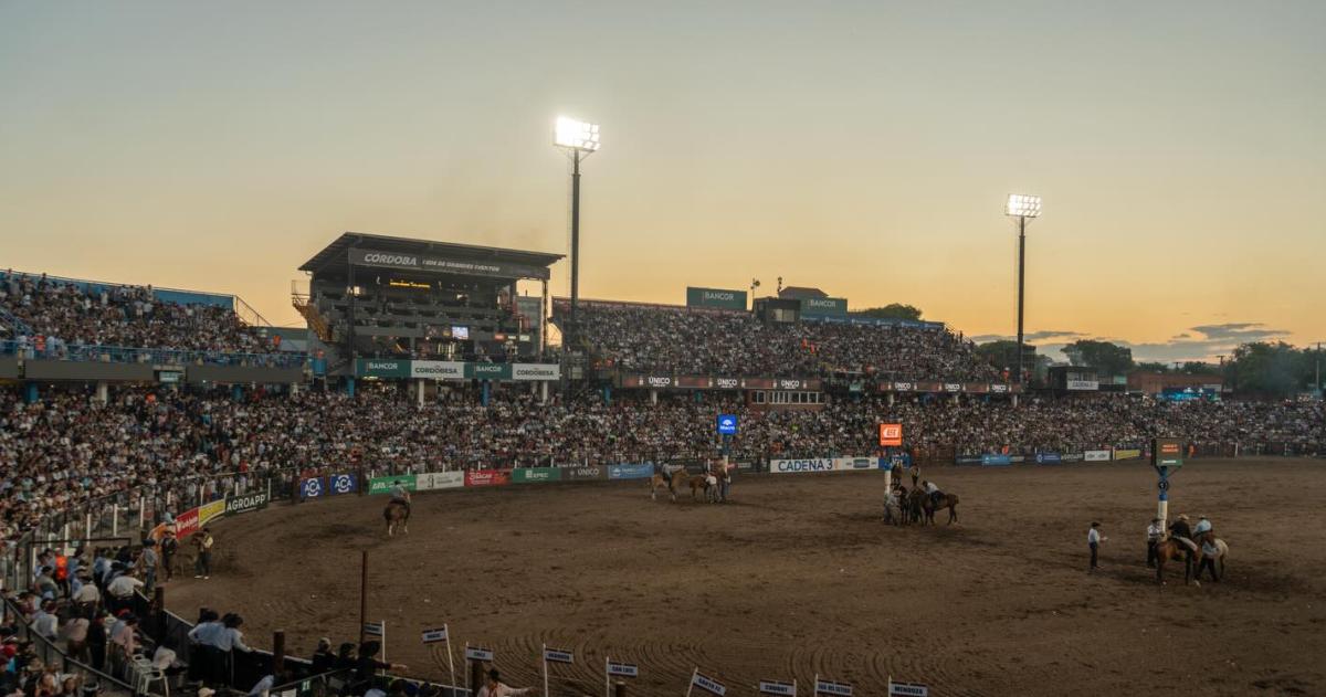 Jes�s María con tribunas colmadas y un entusiasmo creciente en el 60° aniversario