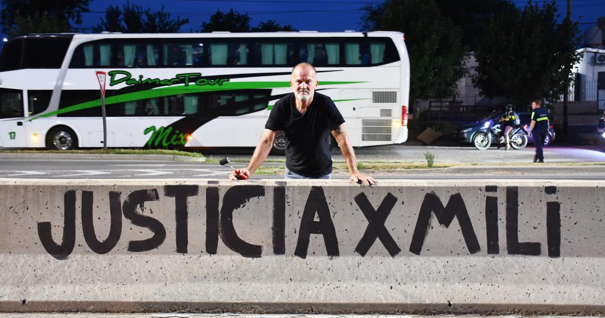 César Quenaipe también realizó una pintada por su hija