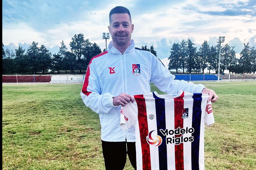 Riglos presentoacute a Dariacuteo Di Lorenzo