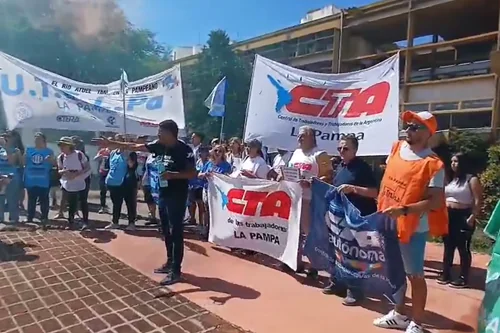 Marcha por el bono- advierten situacioacuten muy criacutetica y reclaman suma compensadora