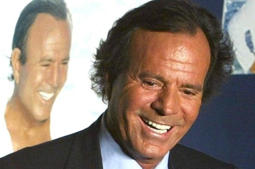 Julio Iglesias fue acusado de acoso sexual y agresiones Desató un esc�ndalo en España