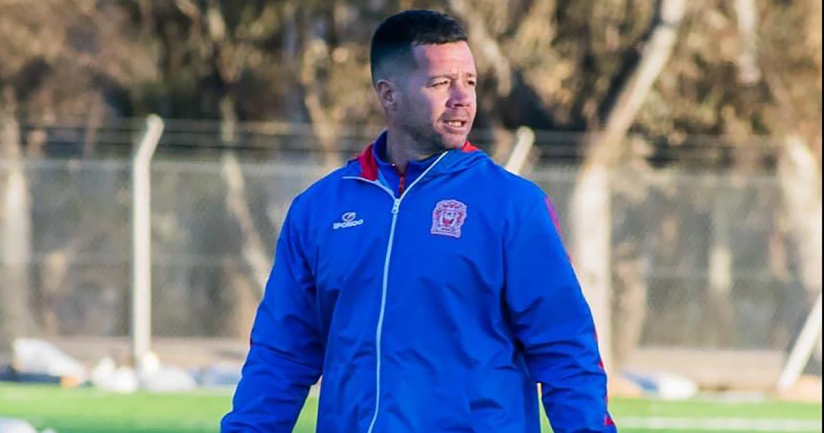 Riglos presentoacute a Dariacuteo Di Lorenzo