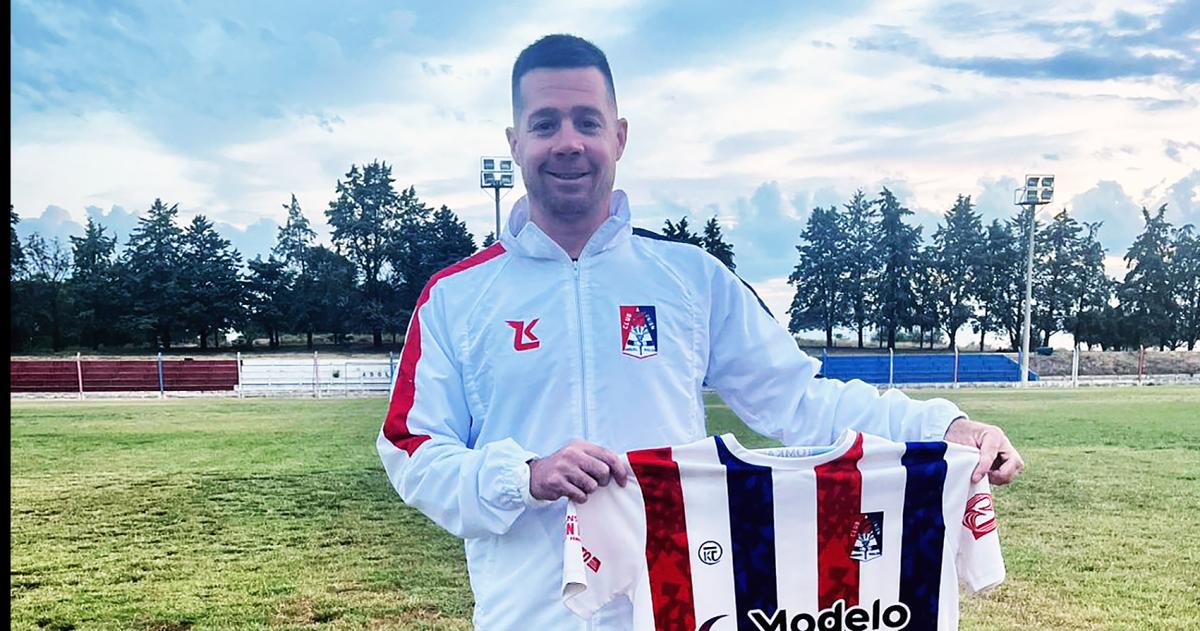 Riglos presentoacute a Dariacuteo Di Lorenzo