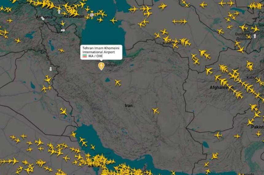 Iraacuten cerroacute su espacio aeacutereo en medio de la tensioacuten con Estados Unidos por la represioacuten a las protestas