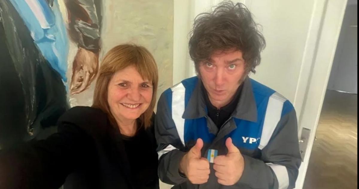 El presidente Javier Milei junto a la senadora Patricia Bullrich