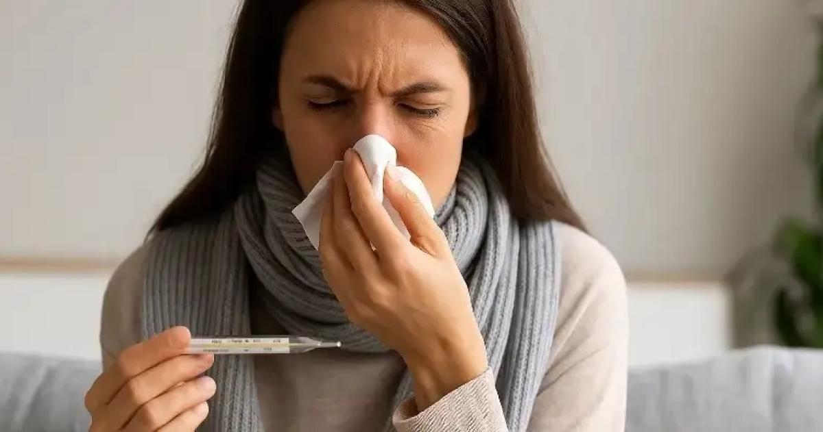 El Ministerio de Salud aclaró que el paciente llegó del exterior