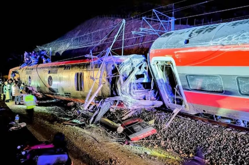 El grave accidente ferroviario ocurrió este domingo en la localidad de Adamuz