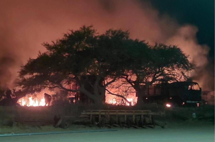 El fuego se desató el s�bado a la noche
