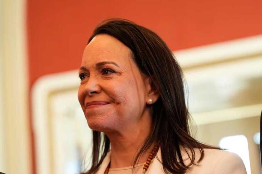 Trump dijo que evaluacutea involucrar a Mariacutea Corina Machado en el futuro de Venezuela