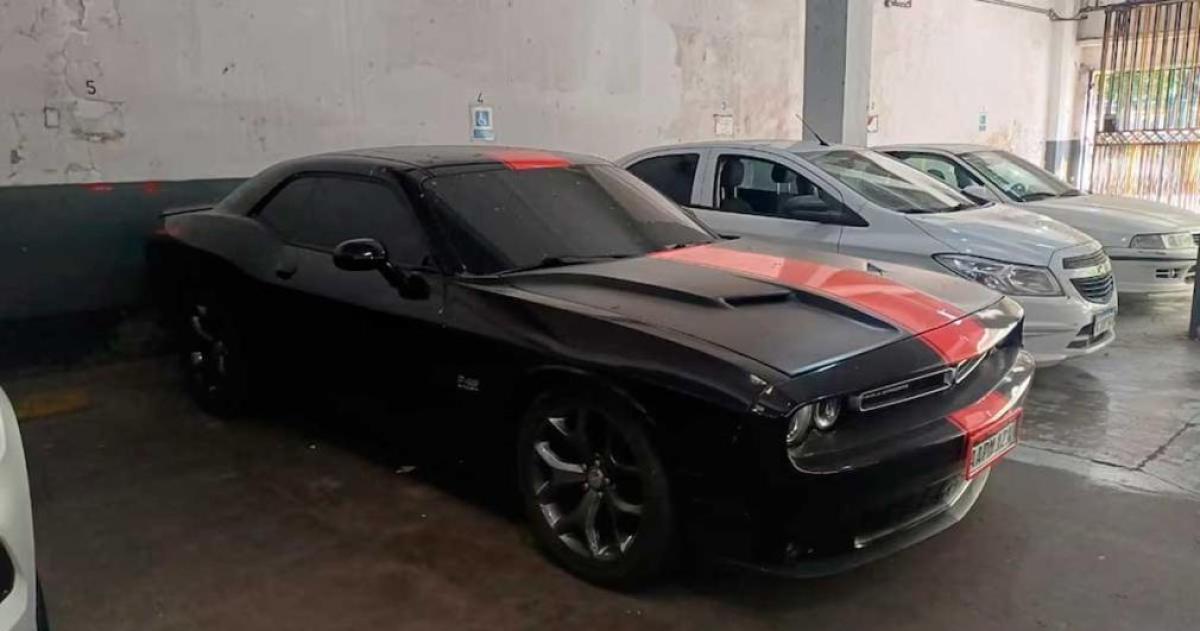 Hallaron otro auto de lujo de la causa por contrabando- un Dodge Challenger de hasta US100 mil