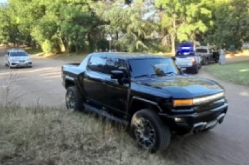 La 4x4 embistió la parte trasera del móvil policial