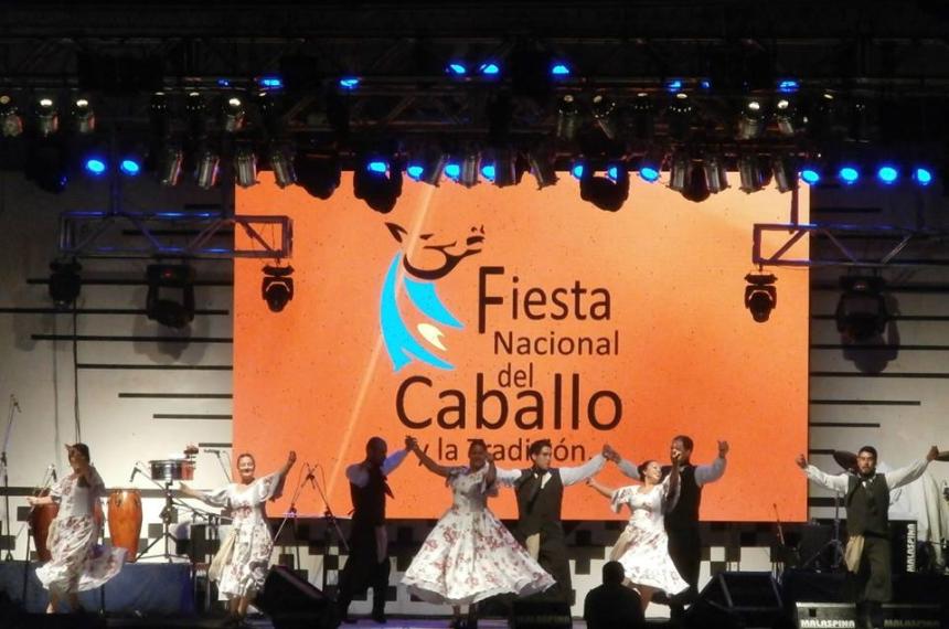 Las fiestas populares son el epicentro de la actividad cultural en verano en la provincia