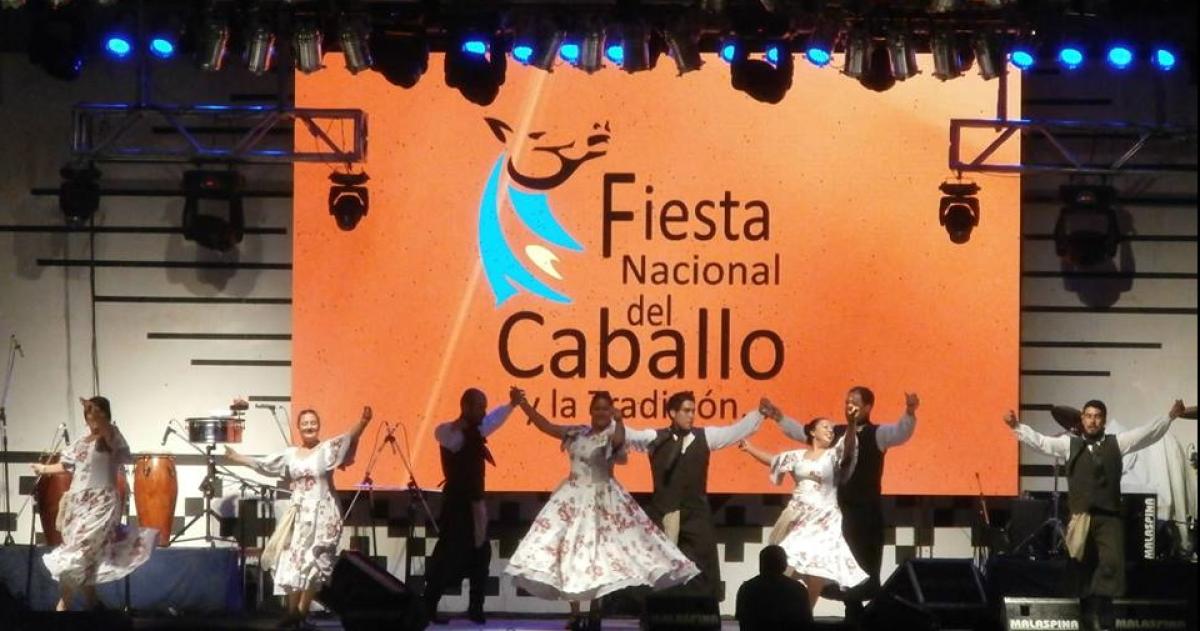 Las fiestas populares son el epicentro de la actividad cultural en verano en la provincia
