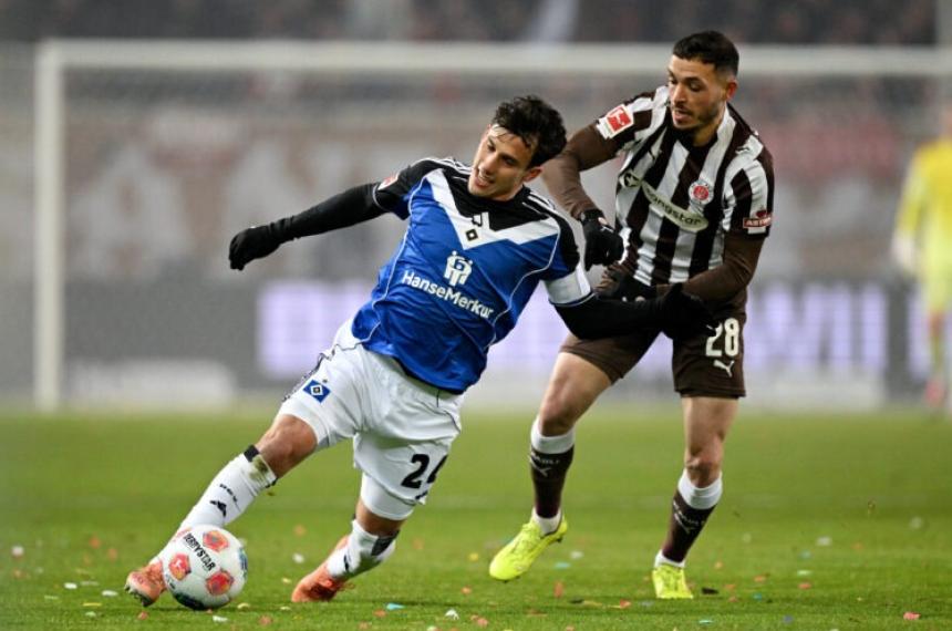 Capaldo fue capitaacuten del Hamburgo en el claacutesico ante St Pauli